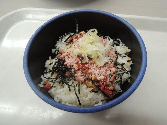北大生協内の学食で 牛とろ丼 をいただいてきました 生レバ騒動の後 いろいろあったようですが 僕 By Rubytuesday 北大生協の食堂 中央食堂 北12条 学生食堂 食べログ