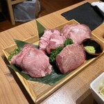 焼肉一心たん助 - 