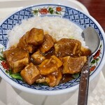 台湾料理 師記 - 牛バラ小丼