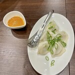 中華上上 - 水餃子　5個
