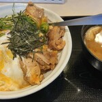 松屋 - ごろごろチキンの親子丼