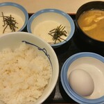 松屋 - 選べる小鉢の玉子かけごはん(とろろ)＋とろろ