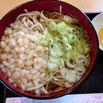 おさんぽカフェ - かけそば 550円(税込)。 