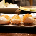 Yakitori Matsumoto - ◇むね皮
                        ブリンブリンの強い食感からクリアな脂を豪快に炸裂！そこに尖った塩気を響かせる。