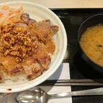 松屋 - ポークステーキ丼(香味醤油・ライス大盛)