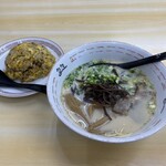 長浜ラーメン　まき - C1セット（長浜ラーメン＋ミニチャーハン）