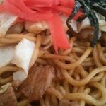 Shokudoutenryuu - ソース焼きそば、麺アップ