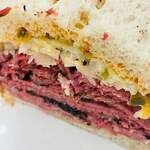 KATZ'S DELICATESSEN - 