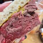 KATZ'S DELICATESSEN - 