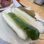 KATZ'S DELICATESSEN - 