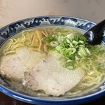 日の出食堂 - 塩ラーメン550円