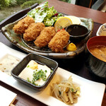 Fried oysters set ~Homemade tartar sauce~ 《Limited time offer》