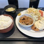 Toyama Shokudou - ハーフ&ハーフ1350円　ご飯大盛り