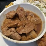 外山食堂 - 酸味と旨みバッチリのトンテキは多少ニンニク風味で、ご飯が進む味付けです。