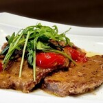 ISOLA TRATTORIA - 牛肉のスカロッピーネ