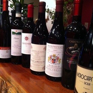 お気に入りが見つかるかも。多種多彩なワインで乾杯しましょう