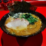ラーメン 厚木家 - 映えアングル。