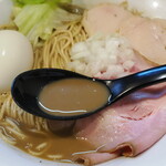 ラーメン 裏健やか - スープ