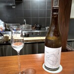 奈良屋町 青 - ◎天美「純米吟醸」・・山口県のお酒で何度か頂いたことがありますが、好きなテイスト。 柑橘系の香りと芳醇さを感じます。