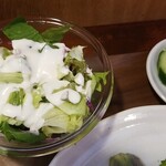 キッチン ブルー グローブ - サラダ、お新香のアップ