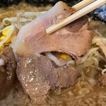 川出拉麺店 - チャーシューリフト