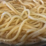 川出拉麺店 - 麺アップ