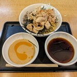 なぜ蕎麦にラー油を入れるのか。 - 