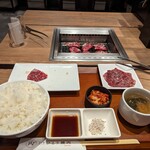 お肉屋さんのひとり焼肉 - 