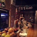 コモレビ - 下北沢徒歩20秒の隠れ家ワインバルです。