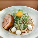 麺屋 味方 - 分厚い豚も変わらずうまし