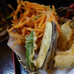 Rakuan - 野菜かき揚げ、ししとう、茄子、南瓜、長ねぎ。