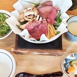 鳥歐 - ジビエ鍋 鶏白湯スープ 野菜の小鉢 ご飯 漬物