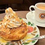 サンマルクカフェ - デニブランキャラメルナッツ￥490 久しぶりのホットコーヒー￥300　ソフトクリーム欲も満たされました