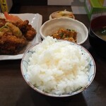 家庭料理居酒屋 よってって - 