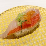 魚べい - 【国産プレミアムネタ大集合】
            金目鯛 一貫 130円