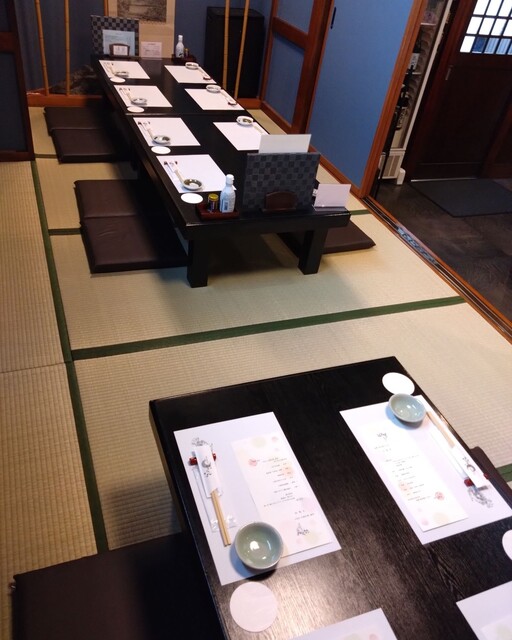 福島の炭火焼き居酒屋「おばら」- 和食と個室でくつろぐ