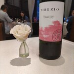 レストラン ラタン - パプリカのムースにはイタリアの軽めの赤