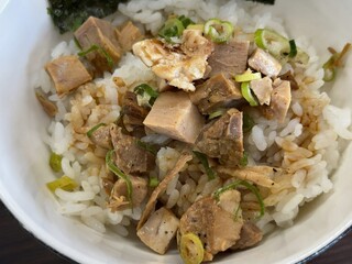 きのした屋。チュウカヤ - ミニチャーシュー丼アップ