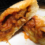 グーグーベーカリー - 【再訪3】中は、珍しくチキンカレー！