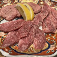神戸焼肉 金虎 - 