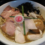 中華そば いづる - 正面から