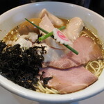 中華そば いづる - 左から