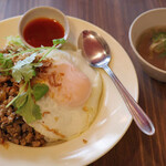 Namaharumaki & Asian Ngohan Tinka - 泰式九層塔炒飯