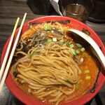 カラシビ味噌らー麺 鬼金棒 - 中太直麺