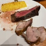 バルバッコア - パイナップル、サーロイン、豚の肩ロース