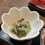 うな中 - うなぎ丼(特上) 2,200円 (酢の物)