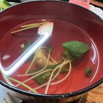 うな中 - うなぎ丼(特上) 2,200円 (肝吸い)