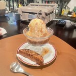 バー リーファー - エスプレッソをかけながらいただくのですが最初からちょっとかけ過ぎました^^;