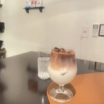 バー リーファー - 近所友　カフェラテ500円