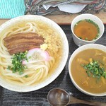 Eki Udon - 冷がけ角煮うどん＋大盛り(1玉)＋カレー丼(スープ付き)